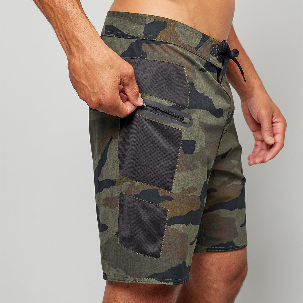 Forcis Mens Camo Polyester Boardshorts Pocket Detail On Model.
